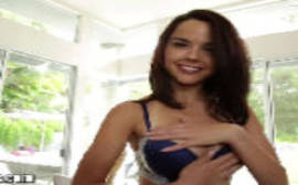 Videosdesexo com a morena magrinha treinada em sexo selvagem