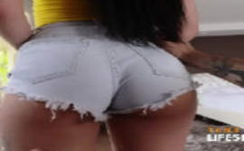 Gina Valentina uma morena de origem italiana que trepa feito vaca em um puta porno celebridades