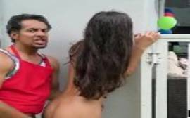 A ninfeta querendo foder bem gostoso com o seu titio sem vergonha em um video de sexo bem incestuoso da porra