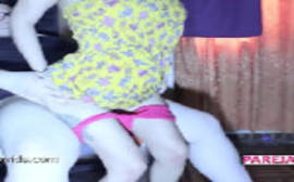 Gozando dentro da namoradinha ao vivo na webcam