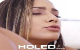 Videspono com novinha safada metendo gostosinho com seu macho em cima do sofá