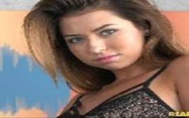Vidio di pono com uma novinha linda de olhos azuis coçando a buceta antes do porno xxx