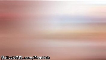 Porno jovem sortudo comendo a Mãe loira peituda