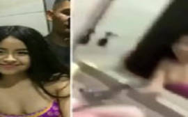 Adolescente gostosa dando pro namorado no banheiro e deixando filmar