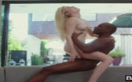Melhor sexo interracial do mundo com a loira safada dando para o negão bombado