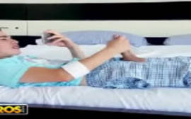 Novinho bem dotado comendo a sua madrasta que é uma putas bem gostosa da porra