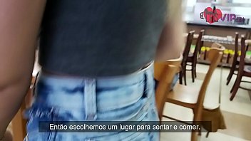 Puta fode e paga boquete no carro no estacionamento da lancheria