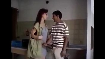 Tia coroa chupa pau gigante do sobrinho jovem
