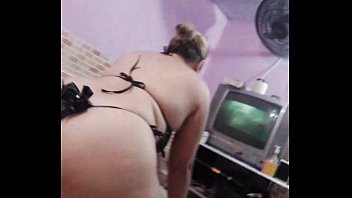Sexo pop com gordinha mascarada da bunda grande gostosa