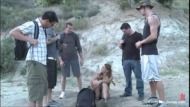 Video erotico safada vai fazer trilha com amigos e acaba na orgia
